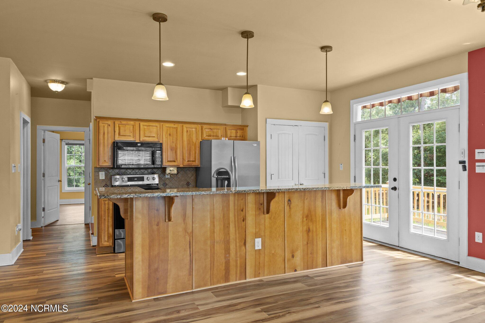 555 Eagle Road Newport, NC 28570 - Photo 10 of 57 KITCHEN