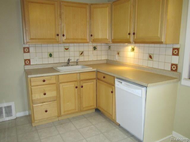 9831 Ruth Avenue Allen Park, MI 48101 - Photo 7 of 16 kit sink.jpg