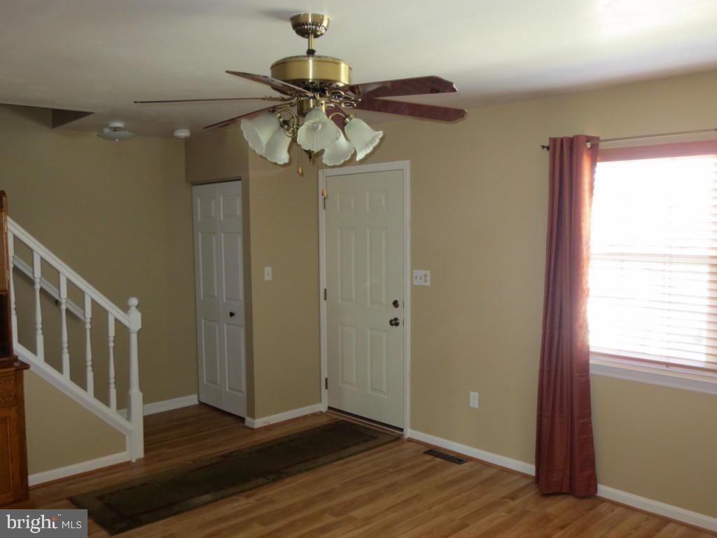 352 Dohner Drive Lancaster, PA 17602 - Photo 2 of 16