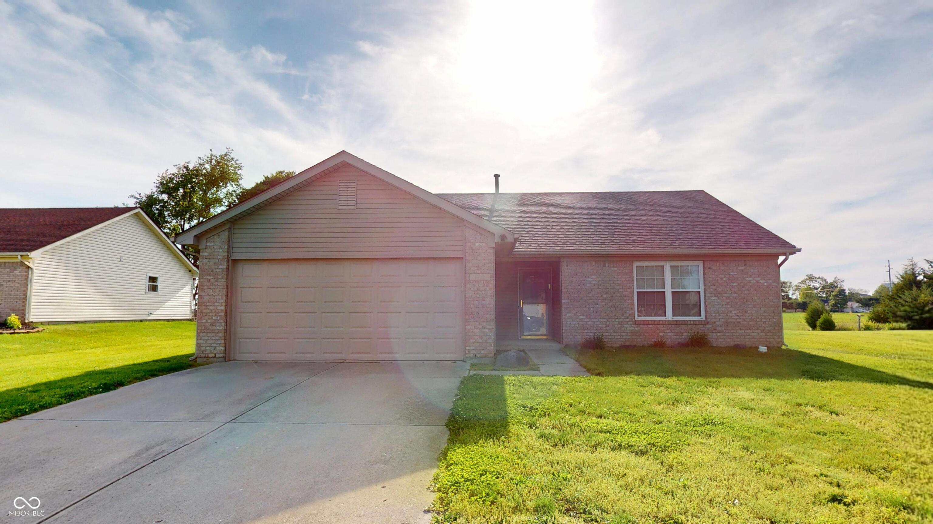 1096 Bumblebee Way Greenfield, IN 46140 - Photo 2 of 57