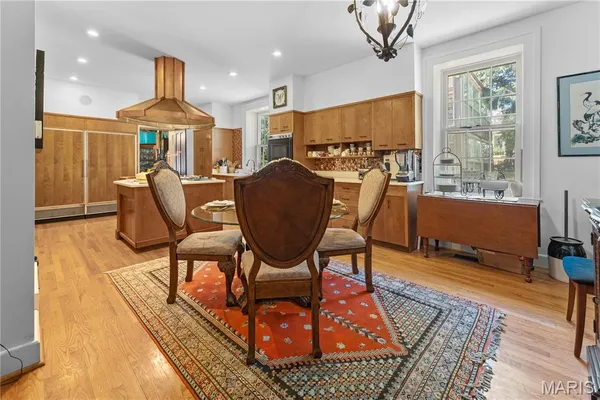 $595,000 | 405 North 3rd Street, Louisiana, MO 63353