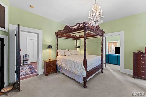 $595,000 | 405 North 3rd Street, Louisiana, MO 63353