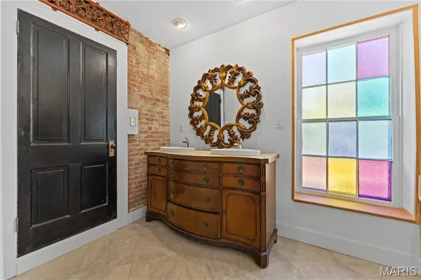 $595,000 | 405 North 3rd Street, Louisiana, MO 63353
