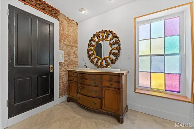 $799,000 | 405 North 3rd Street, Louisiana, MO 63353