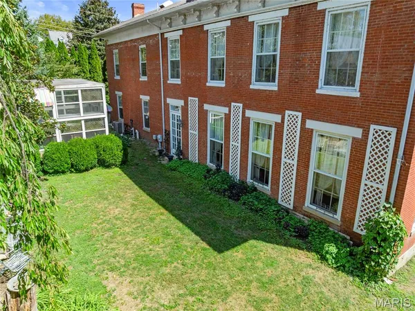 $595,000 | 405 North 3rd Street, Louisiana, MO 63353