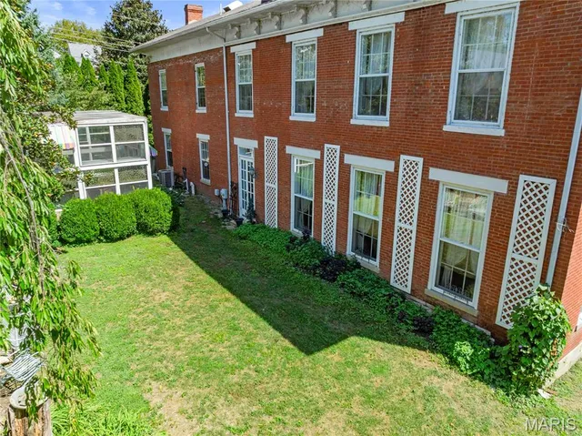 $799,000 | 405 North 3rd Street, Louisiana, MO 63353