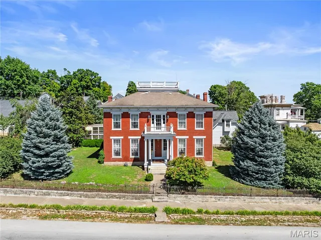 $799,000 | 405 North 3rd Street, Louisiana, MO 63353