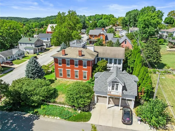 $595,000 | 405 North 3rd Street, Louisiana, MO 63353