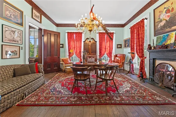 $595,000 | 405 North 3rd Street, Louisiana, MO 63353