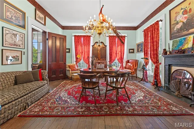 $799,000 | 405 North 3rd Street, Louisiana, MO 63353