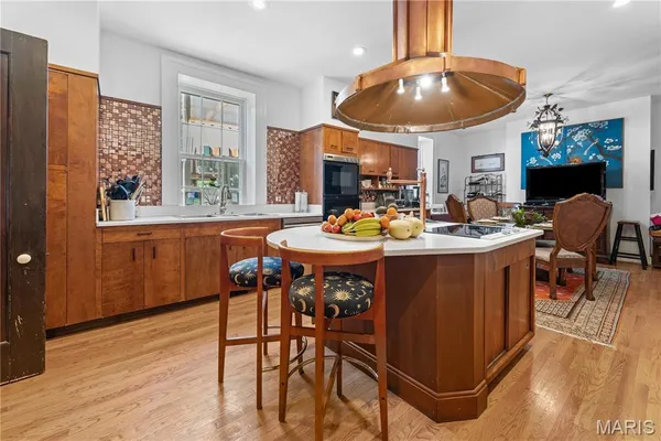 $595,000 | 405 North 3rd Street, Louisiana, MO 63353