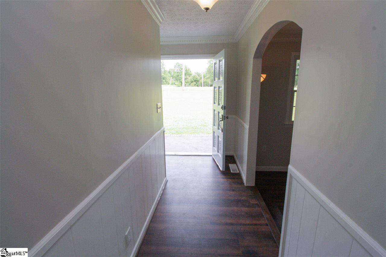711 Cherokee Trail Easley, SC 29640 - Photo 3 of 36