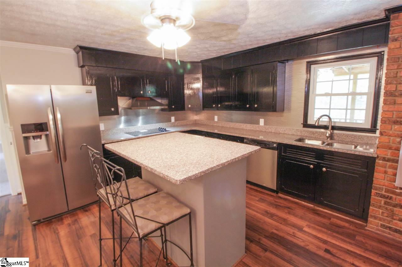 711 Cherokee Trail Easley, SC 29640 - Photo 7 of 36
