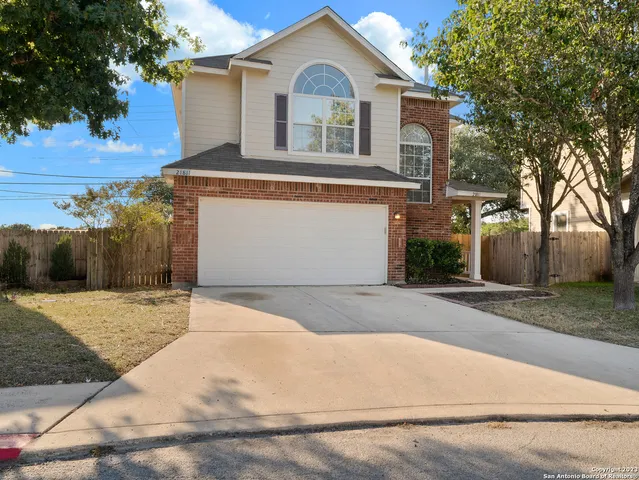 $1,750 | 21811 Goldcrest Run, San Antonio, TX 78258