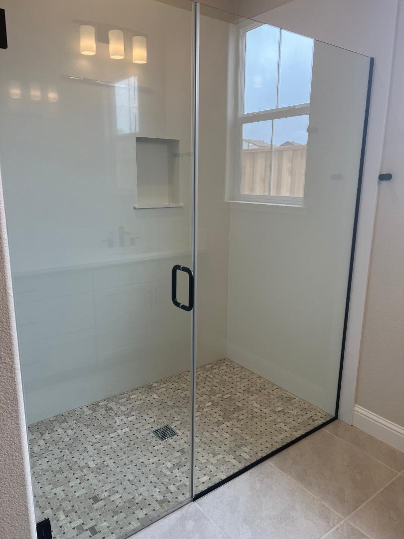480 Lassen Way Marina, CA 93933 - Photo 9 of 19 a bathroom with a shower