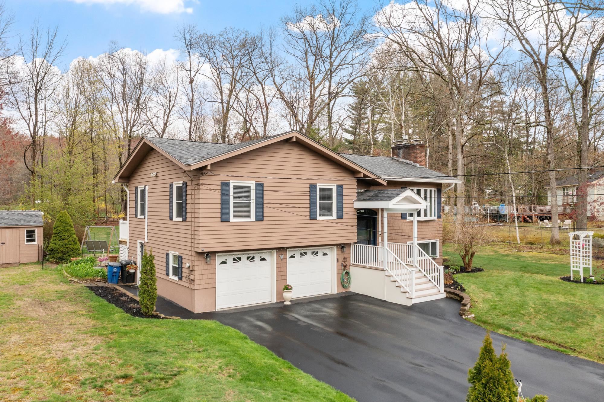 3 Westgate Road Derry, NH 03038 - Photo 2 of 48