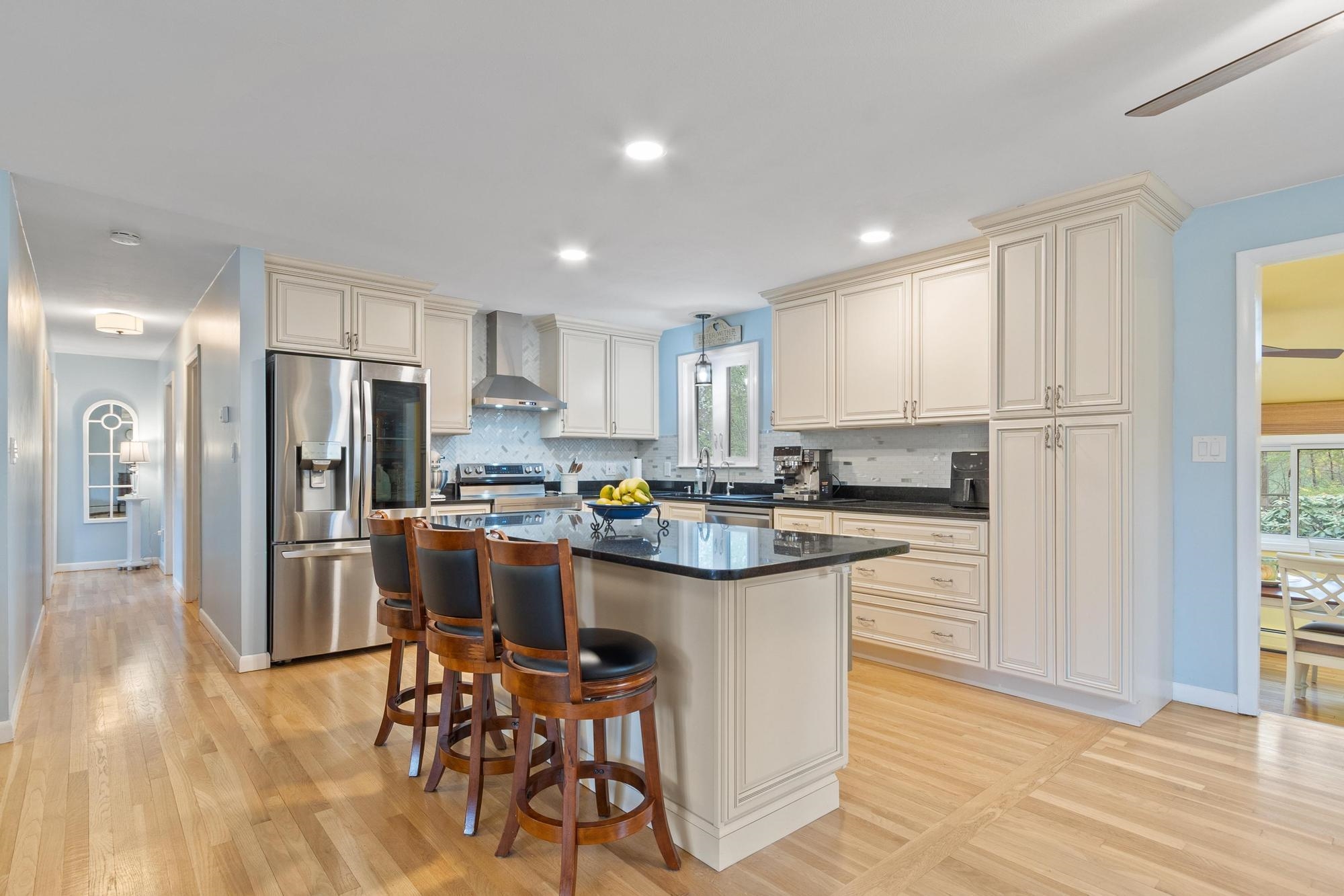 3 Westgate Road Derry, NH 03038 - Photo 5 of 48