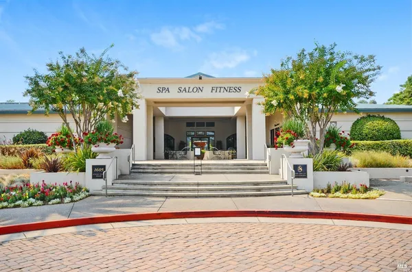 $1,020,000 | 833 Augusta Circle, Napa, CA 94558