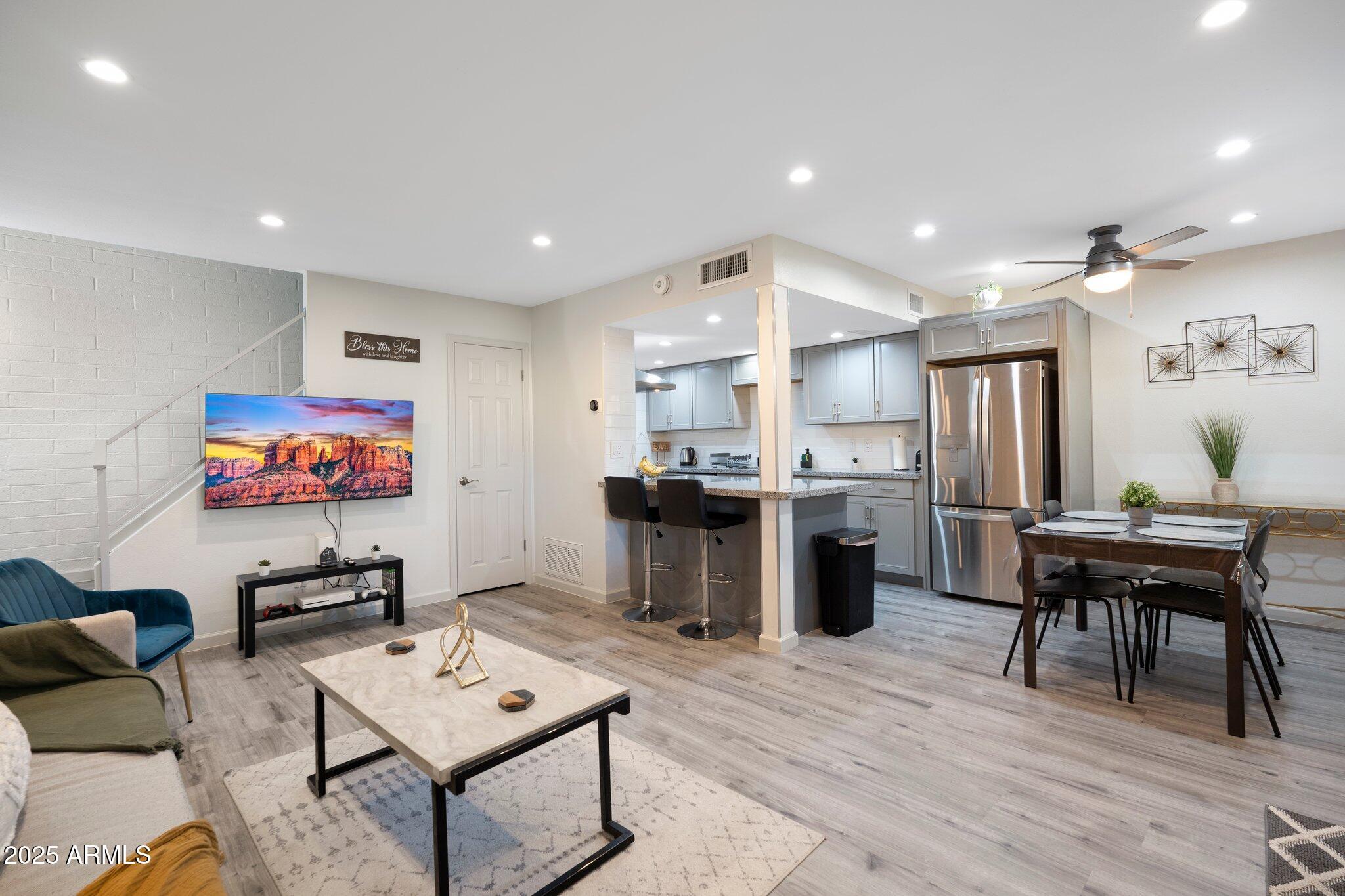 948 South Alma School Road, Unit 3 Mesa, AZ 85210 - Photo 1 of 28 IMG_5153