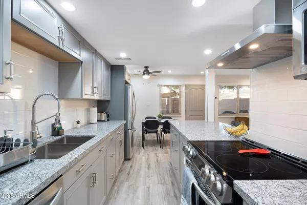 $2,400 | 948 South Alma School Road, Unit 3, Mesa, AZ 85210