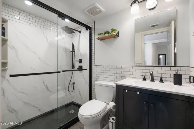 $2,400 | 948 South Alma School Road, Unit 3, Mesa, AZ 85210