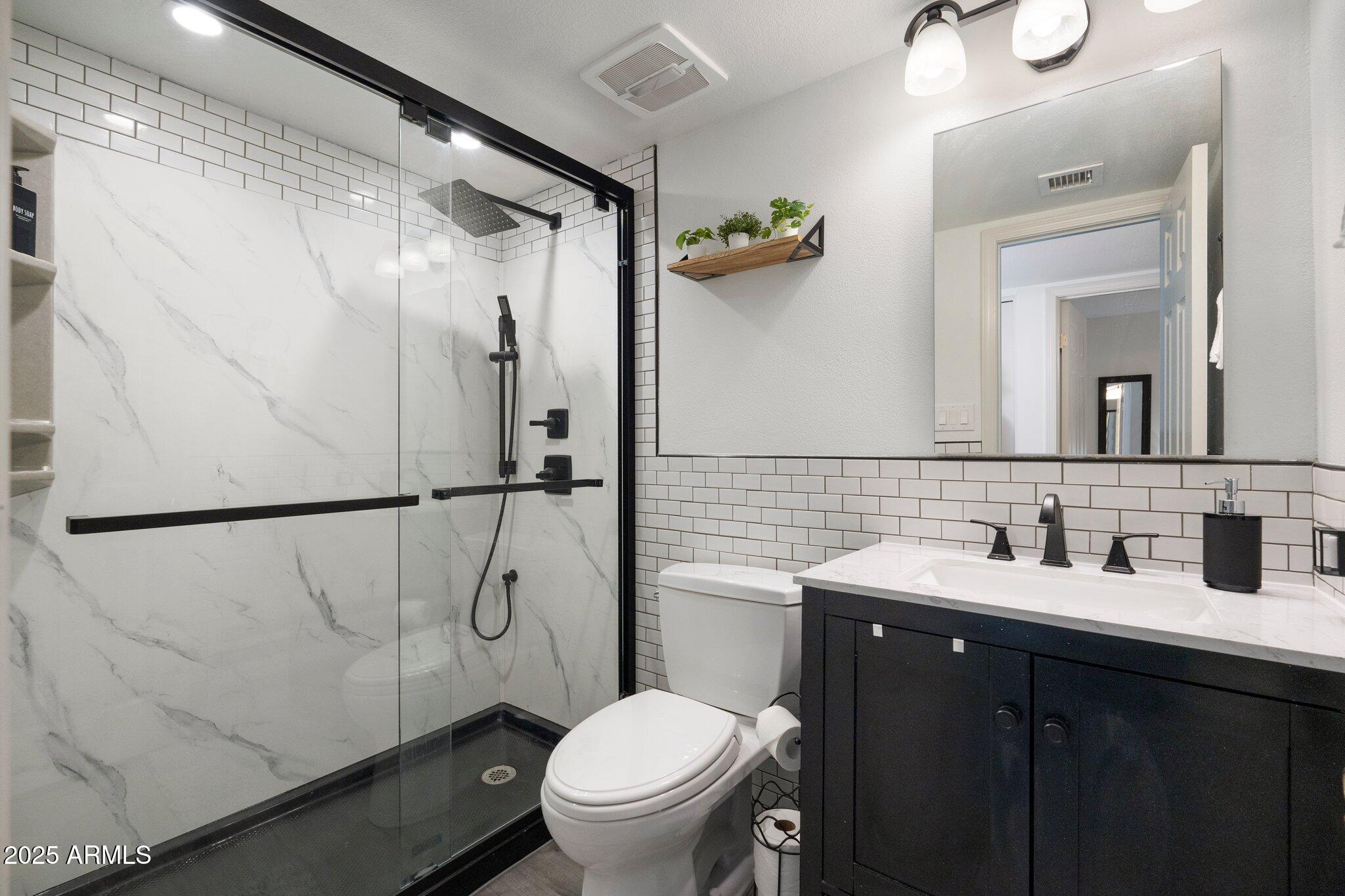 948 South Alma School Road, Unit 3 Mesa, AZ 85210 - Photo 17 of 28 IMG_5162