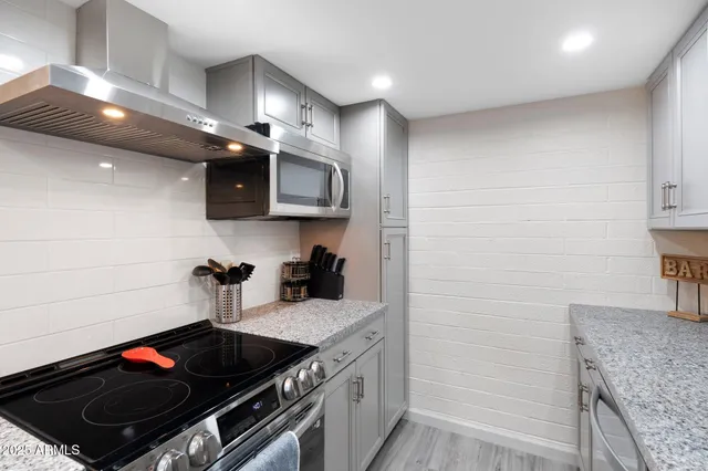 $2,400 | 948 South Alma School Road, Unit 3, Mesa, AZ 85210