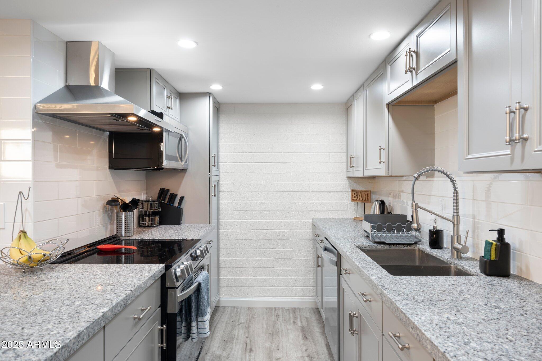 948 South Alma School Road, Unit 3 Mesa, AZ 85210 - Photo 10 of 28 IMG_5158