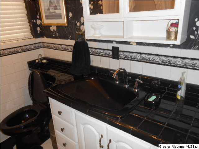 84 Morgan Road Bessemer, AL 35020 - Photo 13 of 27