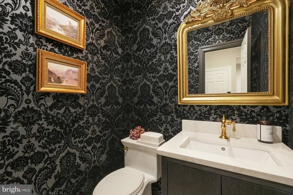 $11,000 | 3332 Dent Place Northwest, Washington, DC 20007