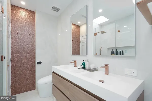 $11,000 | 3332 Dent Place Northwest, Washington, DC 20007