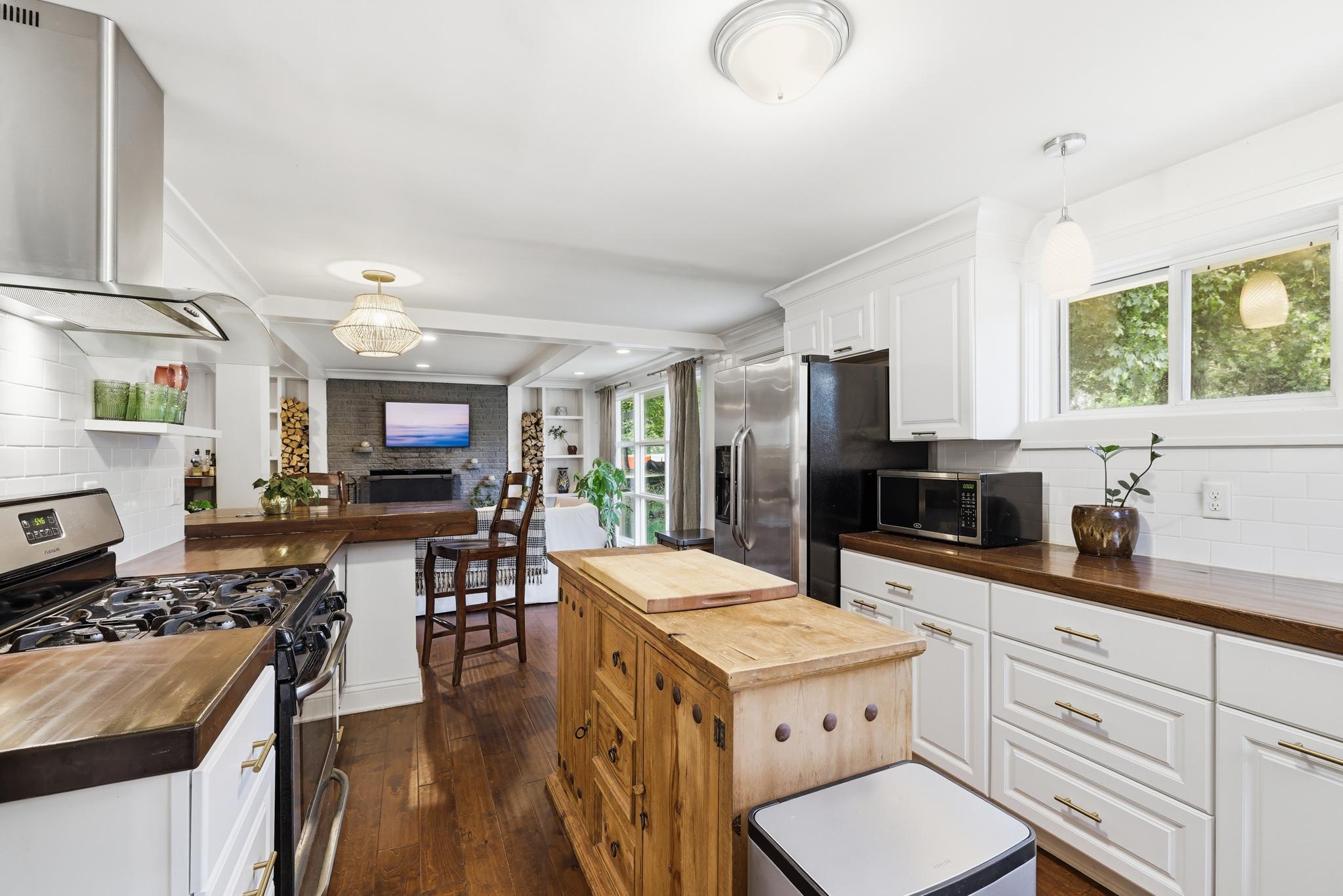 5320 Manitou Road Excelsior, MN 55331 - Photo 9 of 33 Gallery Image 9