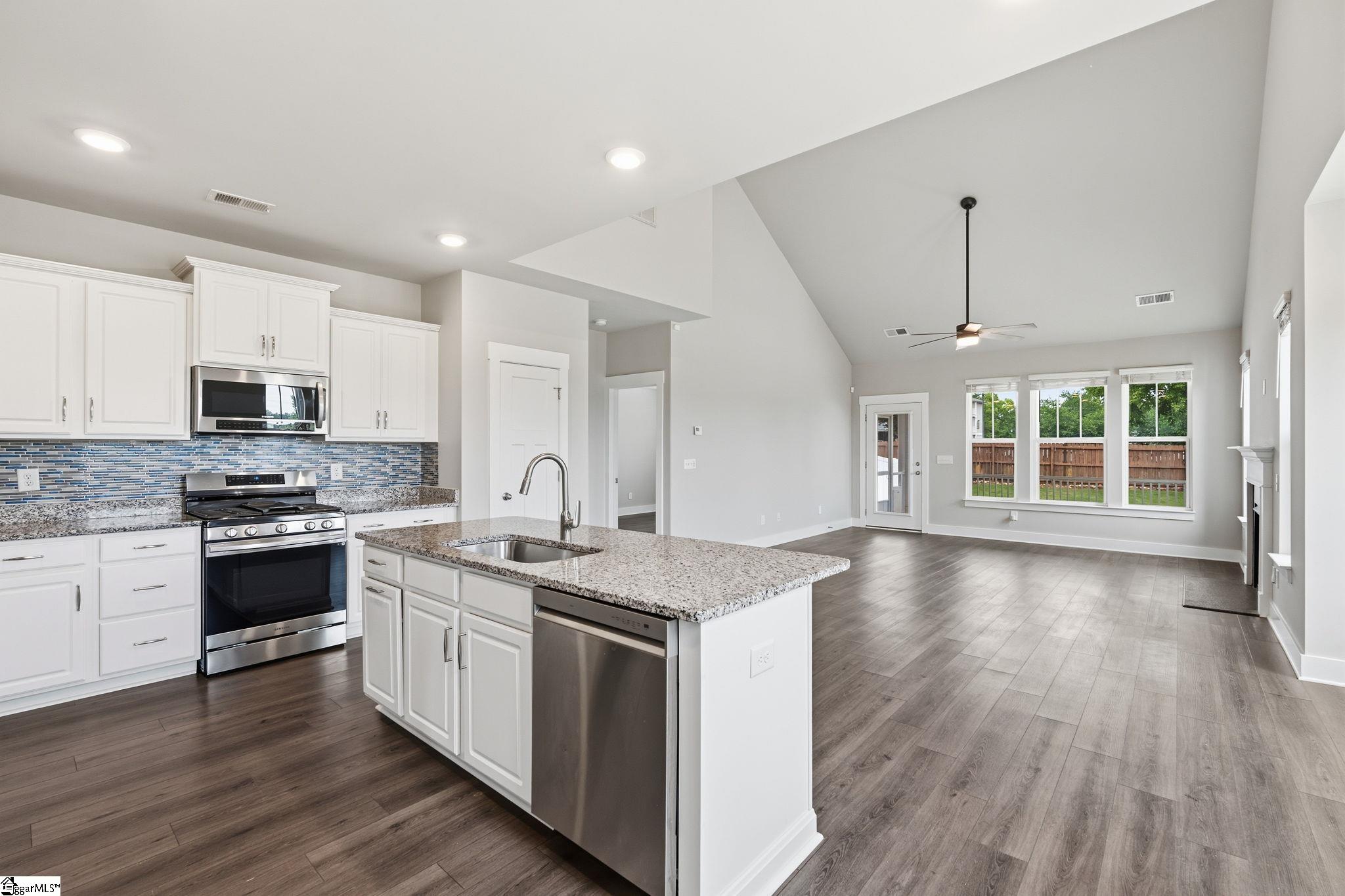 407 Albemarle Lane Greer, SC 29650 - Photo 12 of 39