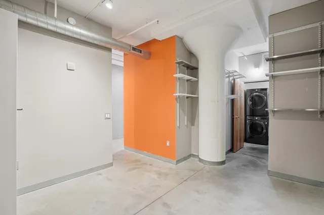 $2,350 | 2929 Chicago Avenue, Unit 1002, Minneapolis, MN 55407