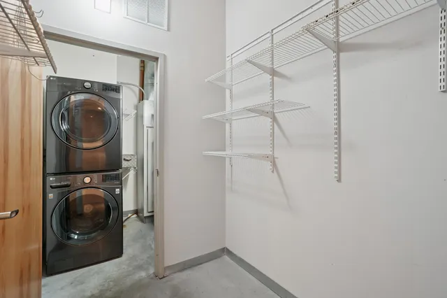 $2,350 | 2929 Chicago Avenue, Unit 1002, Minneapolis, MN 55407