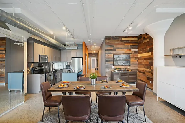 $2,350 | 2929 Chicago Avenue, Unit 1002, Minneapolis, MN 55407