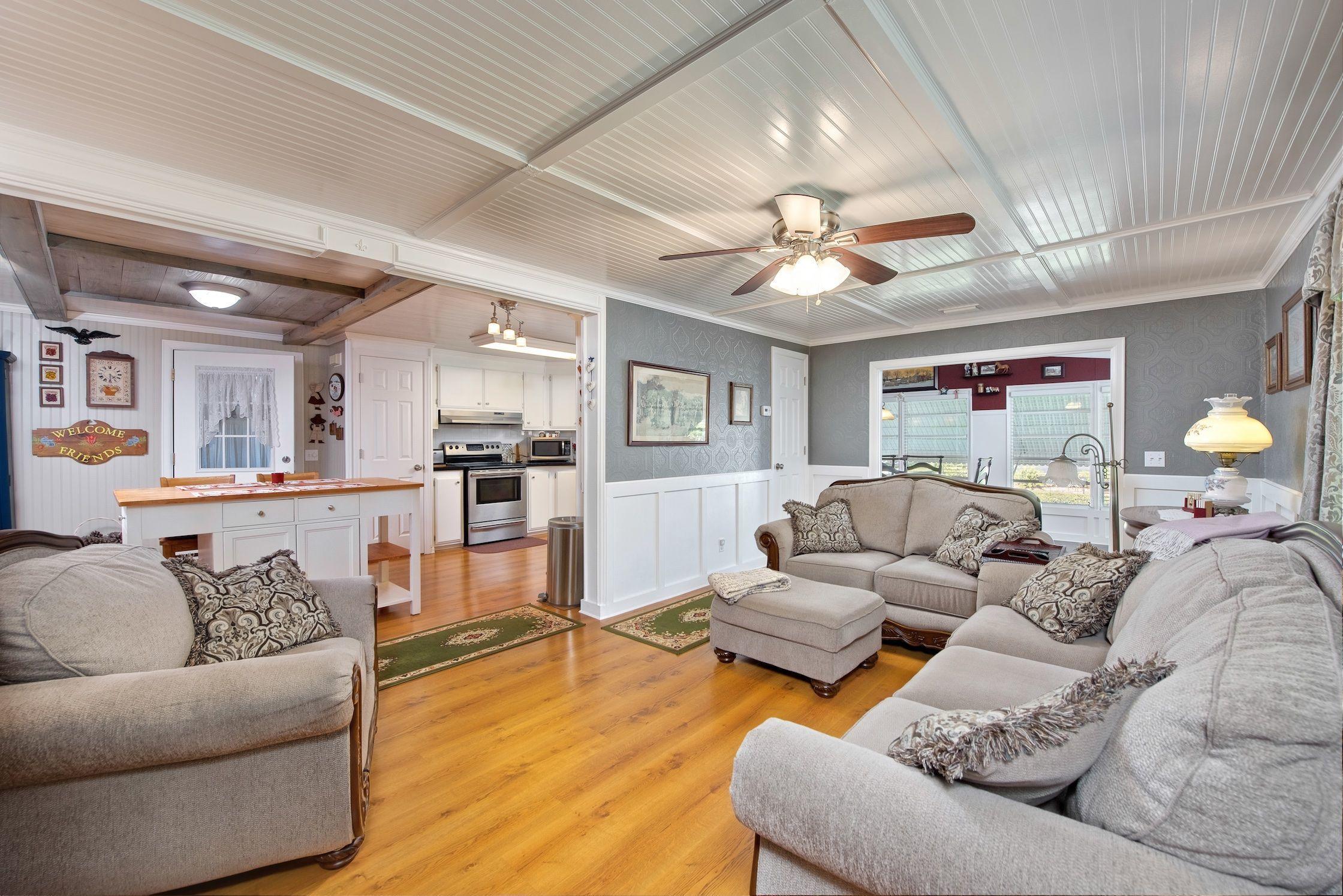 548 Ruth Circle Melbourne, FL 32904 - Photo 7 of 34 Living Room