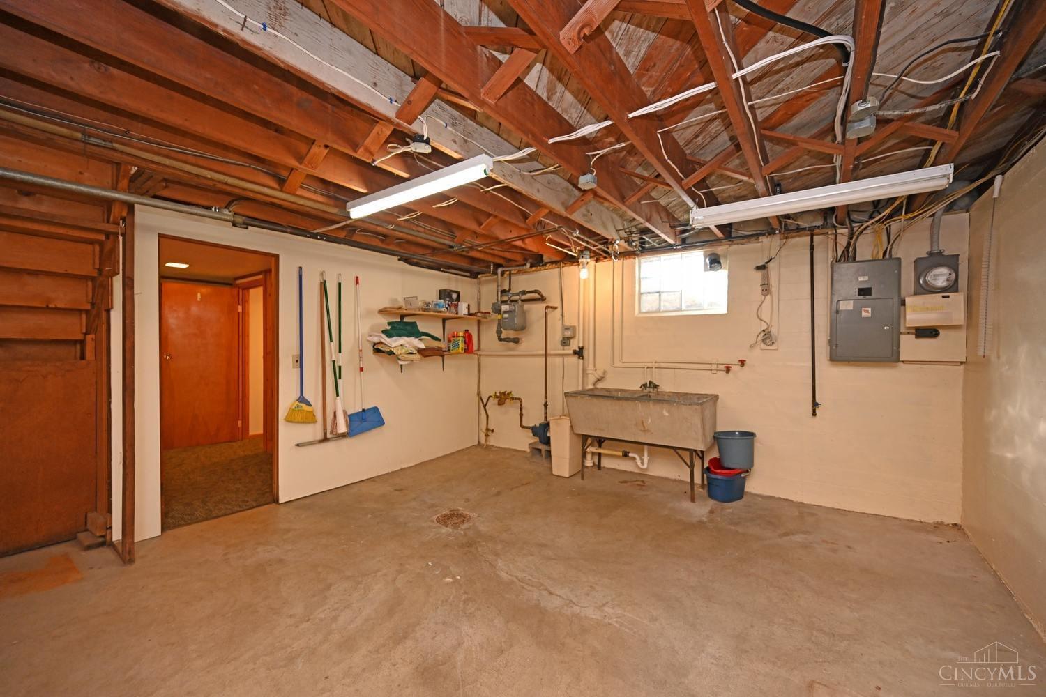 1740 Neeb Road Cincinnati, OH 45233 - Photo 41 of 49