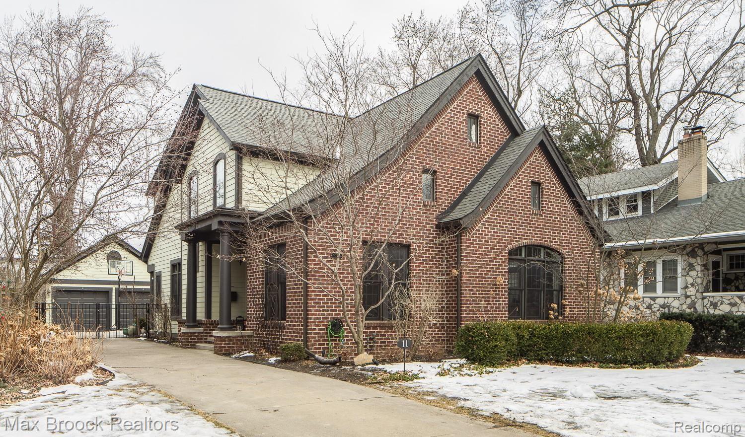 11 Devonshire Road Pleasant Ridge, MI 48069 - Photo 3 of 46 11 Devonshire - View from West Side