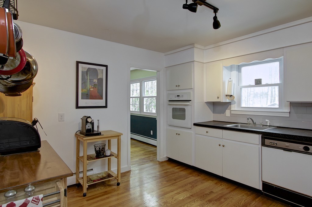 136 Longhill Road Franklin, MA 02038 - Photo 12 of 28 Gallery Image 12