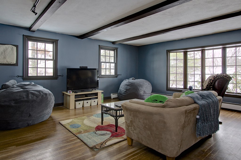 136 Longhill Road Franklin, MA 02038 - Photo 15 of 28 Gallery Image 15