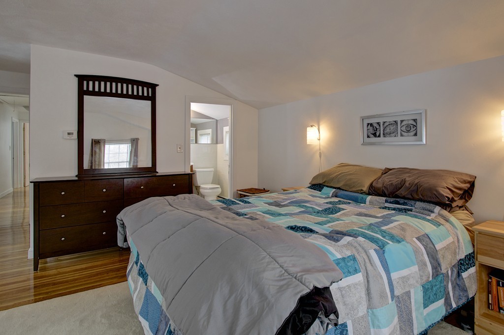 136 Longhill Road Franklin, MA 02038 - Photo 19 of 28 Gallery Image 19