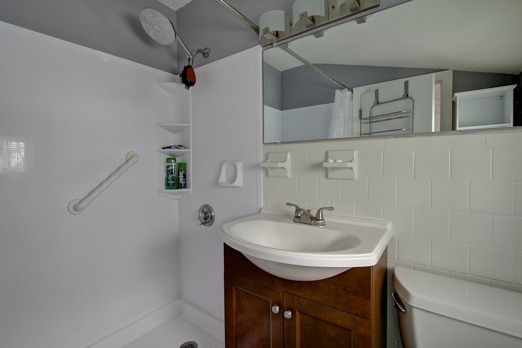 136 Longhill Road Franklin, MA 02038 - Photo 22 of 28 Gallery Image 22