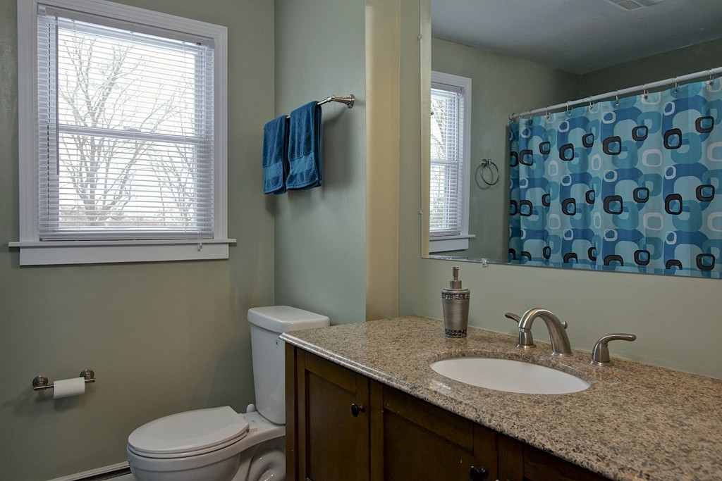 136 Longhill Road Franklin, MA 02038 - Photo 27 of 28 Gallery Image 27