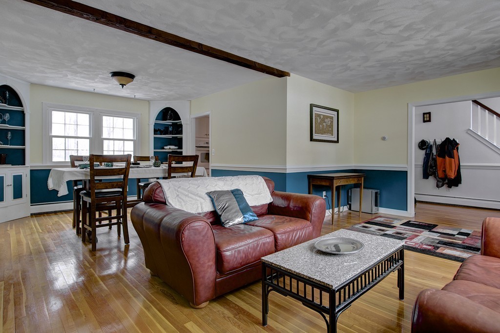 136 Longhill Road Franklin, MA 02038 - Photo 8 of 28 Gallery Image 8