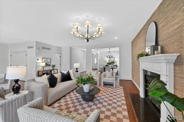 $1,150,000 | 350 South Van Buren Avenue, Kirkwood, MO 63122