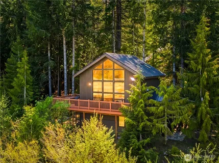 $850,000 | 350 Rampart Drive, Snoqualmie Pass, WA 98068