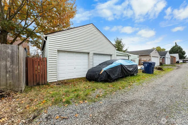 $299,950 | 4830 South C Street, Tacoma, WA 98408