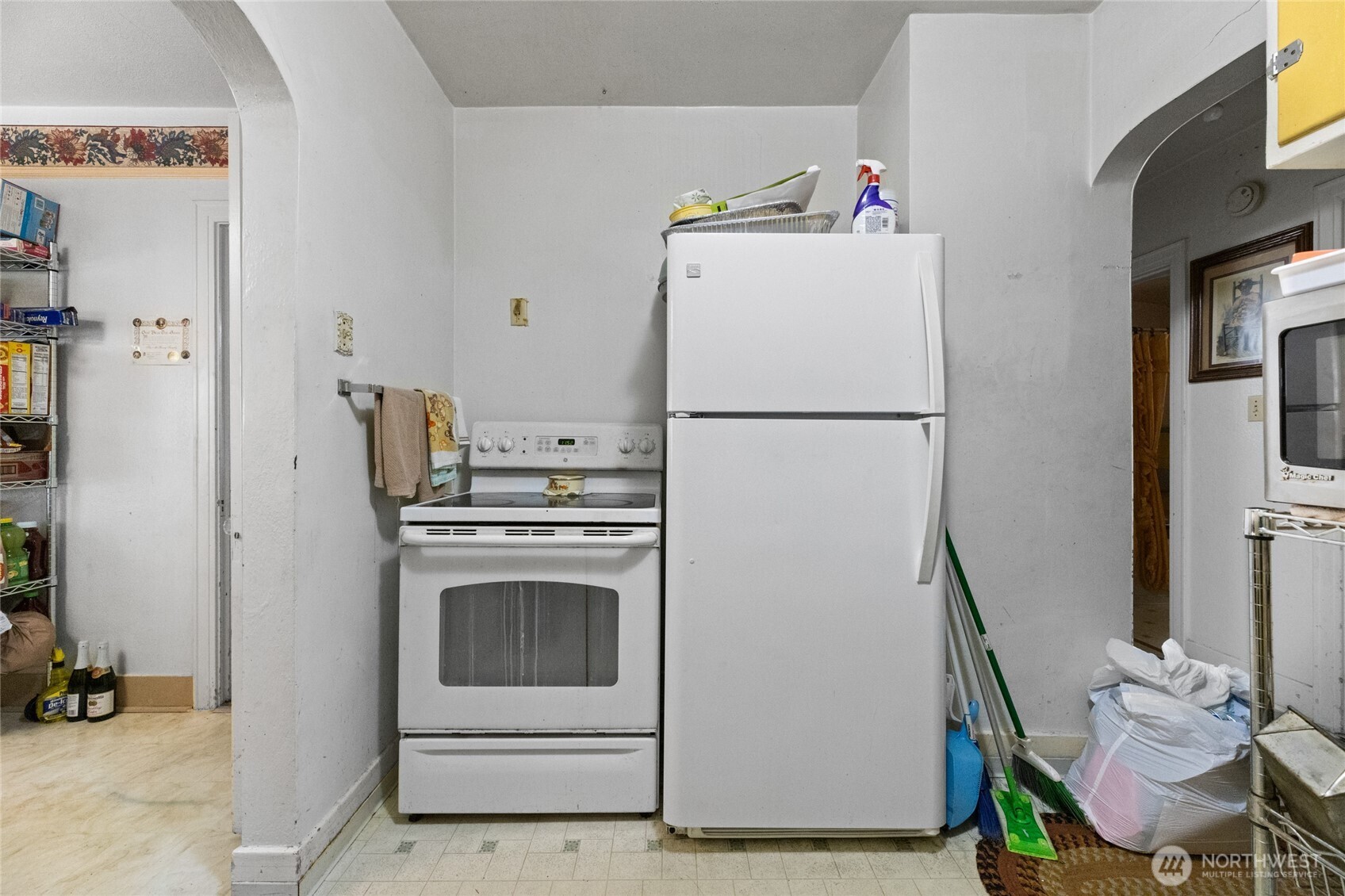 4830 South C Street Tacoma, WA 98408 - Photo 6 of 22 a utility room with dryer and washer