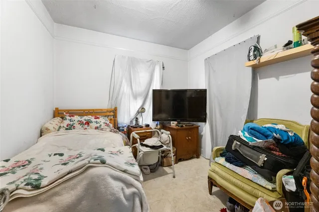 $299,950 | 4830 South C Street, Tacoma, WA 98408